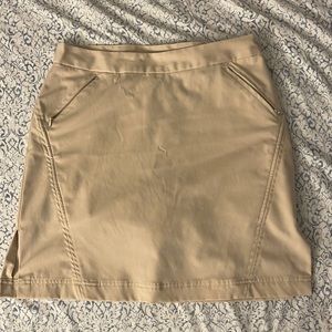 Beige golf skirt